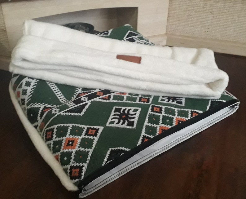 Turkish Kilim Pattern Cat Bed Basket Cuddle Cave, Hideaway Cat Bed Cave