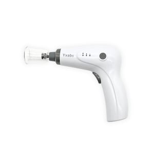 Może przedstawiać: Białe elektryczne urządzenie z przyssawką i przezroczystym szklanym elementem. Urządzenie ma przycisk zasilania i logo Yxabs.