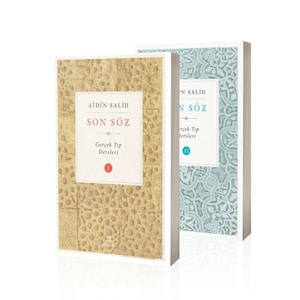Könnte beinhalten: Zwei Hardcover-Bücher mit weißen Buchrücken. Das linke Buch hat einen goldenen Einband mit einem strukturierten Muster und dem Titel "SON SÖZ". Das rechte Buch hat einen blauen Einband mit einem floralen Muster.