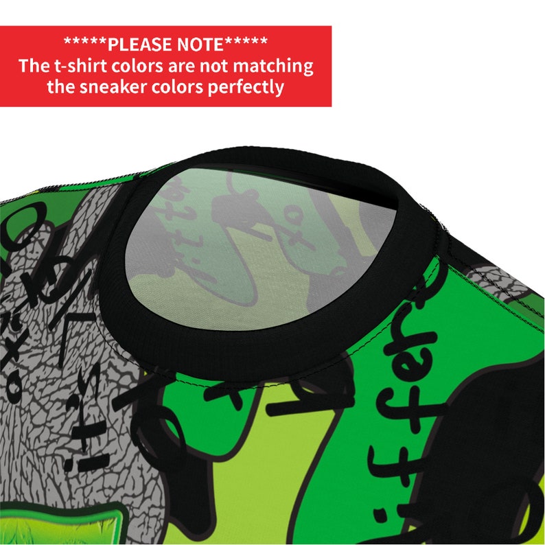 Puede incluir: Una camiseta negra con un estampado verde, negro y blanco. El estampado presenta un dise&ntilde;o gr&aacute;fico con el texto "iffere". La camiseta tiene un cuello redondo negro.