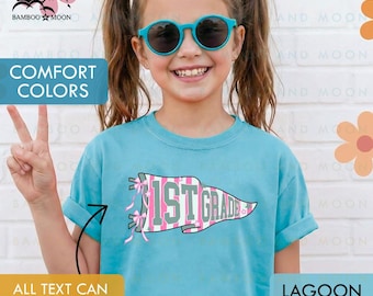 Maglietta personalizzata per bambini di prima elementare, maglietta con bandierina personalizzata per la prima elementare, maglietta con bandierina per la prima elementare TH3060