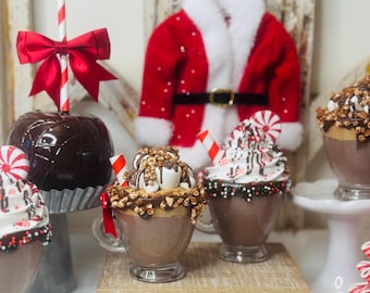 Kerst warme cacao ~ pepermunt ~ chocolade zoete lekkernijen ~ koffie ~ koudschuim ~ gelaagd dienblad decor ~ vakantie decor ~ snoep appel ~ minimok ~ klaar voor verzending