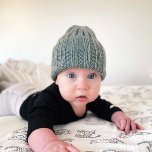 Knitted hat, knitted baby hat, handmade, merino wool, winter hat, kids' clothing, unisex, casual
