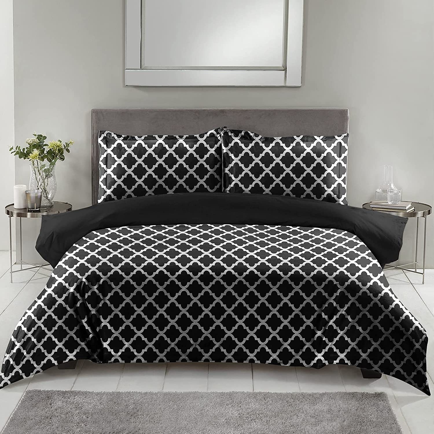 100% Virgin Fiber Brown And Black Louis Vuitton Bed Comforter, Capacity:  Double