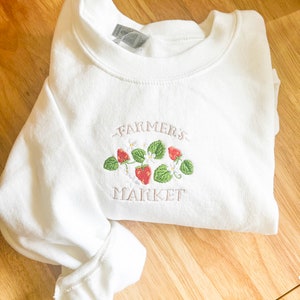 Farmer's Market Unisex Crewneck | Sweatshirt | Strawberry Field Embroidered | Streetwear | Beige Letter Sweater | Gift Idea | White or Beige