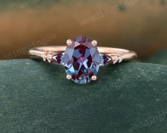 Oval Cut Alexandrite Engagement Ring Vintage Rose Gold Ring Moissanite 7 Stone Ring Art Deco Bridal Promise Anniversary Ring for Women