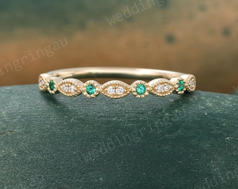 Milgrain Diamond wedding band women unique Vintage Yellow gold Half eternity Emerald wedding band stacking matching band Anniversary ring