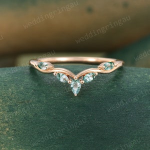Green Moss agate wedding band Unique Vintage rose gold curved wedding band Nature inspired band art deco Stacking matching band Anniversary