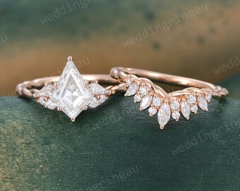 Vintage Kite Cut Moissanite Engagement Ring Set Rose Gold Unique Twisted Curved Wedding Band Marquise Moissanite Cluster Promise Ring