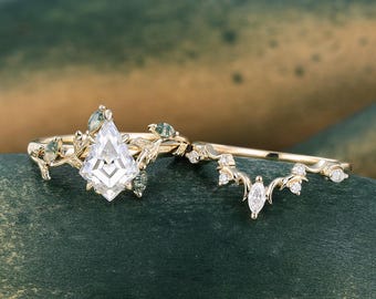 Kite Cut Moissanite Engagement Ring Set Vintage Yellow Gold Moss Agate ring Curved Wedding Ring Set Bridal Promise Anniversary Ring