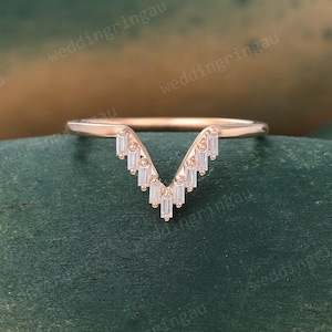 Curved wedding band Vintage Rose gold Baguette cut Moissanite wedding band Unique Chevron ring art deco stacking matching band Anniversary