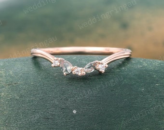 Moss agate Curved Wedding Band Unique Rose gold Moissanite Wedding Band Vintage Art deco ring Stacking ring Filigree ring Promise ring