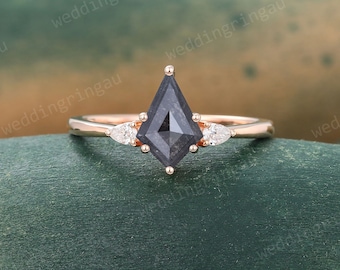 Kite cut Salt and pepper diamond engagement ring Unique Rose gold Diamond Three stone ring Art deco ring Pear shaped Moissanite ring Promise