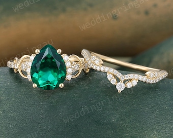 Pear Shaped Emerald Engagement Ring Set Vintage Yellow Gold Round Diamond Infinity Twist Ring Set Wedding Bridal Promise Anniversary Ring