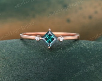 Princess cut Green Moissanite ring Unique Rose gold engagement ring Dainty Three stone ring Diamond wedding ring promise ring for women