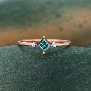 Princess cut Green Moissanite ring Unique Rose gold engagement ring Dainty Three stone ring Diamond wedding ring promise ring for women