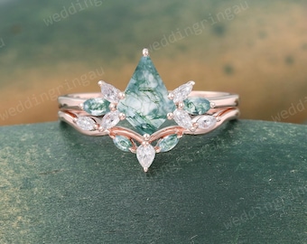 Kite cut Moss agate ring set Vintage Rose gold engagement ring set Marquise cut green gemstone curved ring Moissanite wedding Promise ring