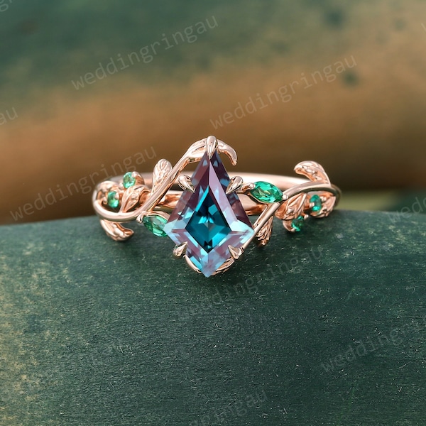 Vintage Alexandrite engagement ring Kite cut Alexandrite ring Rose gold Leaf ring Nature inspired Emerald Twig ring June birthstone ring