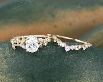 Pear shaped Lab Grown Diamond Engagement Ring Set Vintage yellow gold Leaf wedding ring Nature inspired Promise Anniversary ring gift