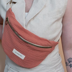 Sac banane en gaze de coton rose - Doublure à fleurs rose - Chouchous assortis - Pour femme ou homme - Fait main
