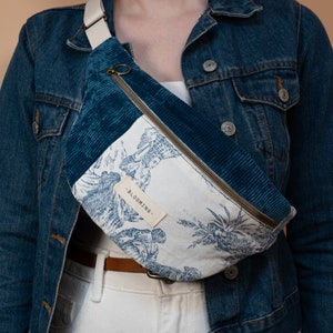 Sac banane en velours côtelé bleu pétrole et toile de jouy bleue - Chouchou assorti - pour femme ou homme - Fait main