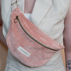Sac banane en velours côtelé rose perle - Taille L ou XL - Doublure à fleurs rose - Chouchous assortis - Pour femme ou homme - Fait main
