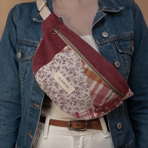 Sac banane en velours cotelé rouge et coton à motif patchwork - Chouchou assorti - pour femme ou homme - Fait main