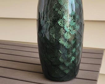 Dragon Scale Tumbler Green Speckled Egg Resin Cup - Handcrafted Insulated Drinkware, Fantasy Gift