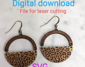 May include: A pair of wooden earrings with a leopard print design. The earrings are made for laser cutting and come in SVG, PDF, and PNG file formats. Digital download.