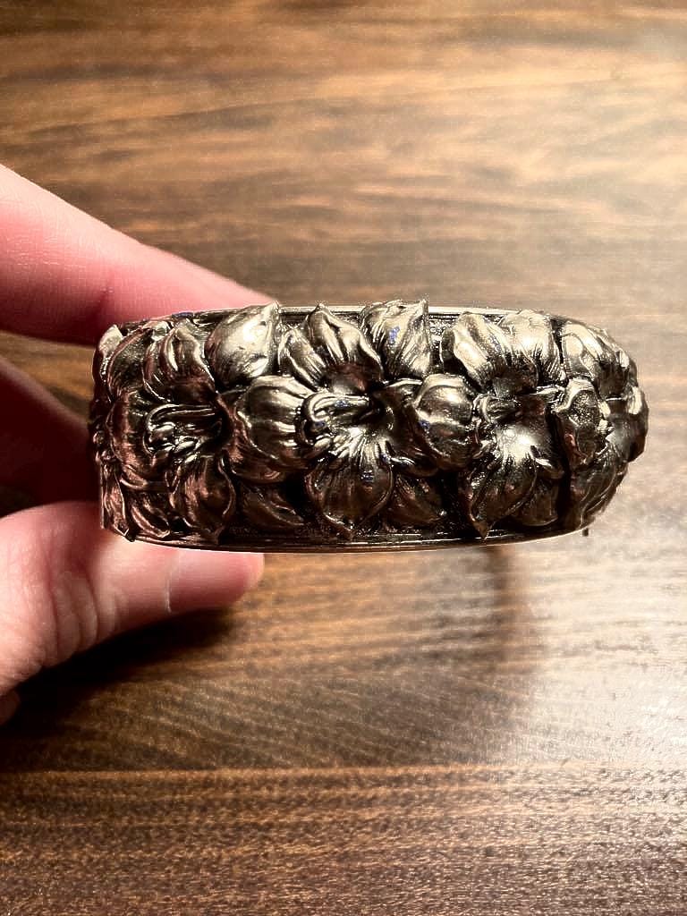 Whiting Lily - Etsy