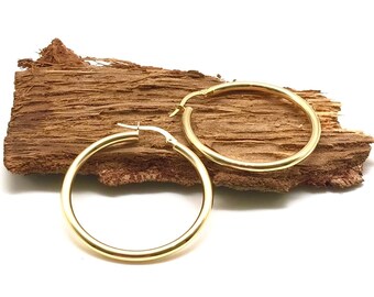 Pendientes de aro de oro amarillo de 14 quilates: diseño italiano hecho a mano.