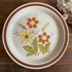 レトロな花柄の皿 - Etsy 日本