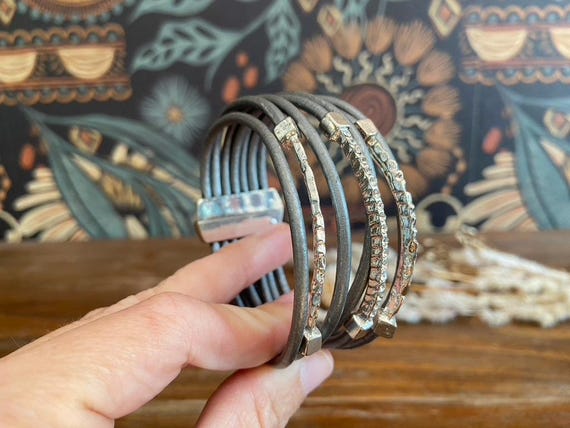 Vintage 7 Stranded Silver Cord and Hammer Beaded Leather Tube