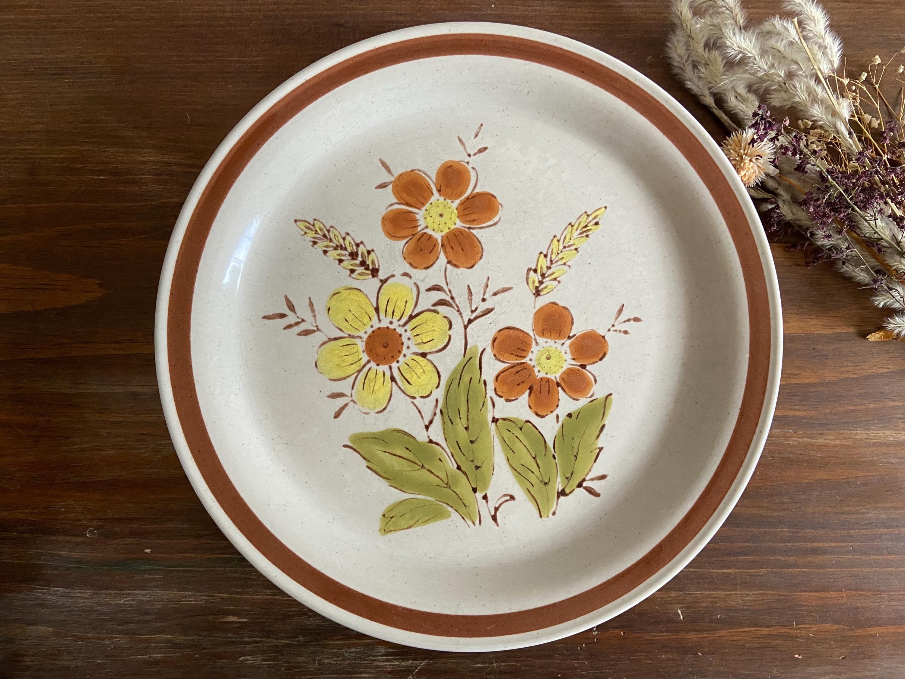 花柄装飾の陶器皿 レトロな花柄の皿 - Etsy 日本