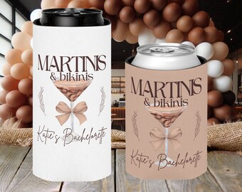 Kundenspezifische Espresso Martini-Gastgeschenke Bikinis und Martinis Bachelorette Dosenkühler, personalisierte Bikinis und Martinis Coquette Drink Sleeves