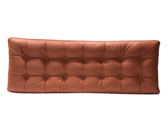 Handcrafted Tufted Leather Bench Cushion: Custom Indoor Seating