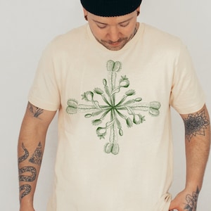 Venus Fly Trap Shirt, Carnivorous Plant Lover Tshirt, Mens Flytrap Tee, Unisex Retro Plant T-Shirt, Retro Nature T, Mens Gardening Shirts