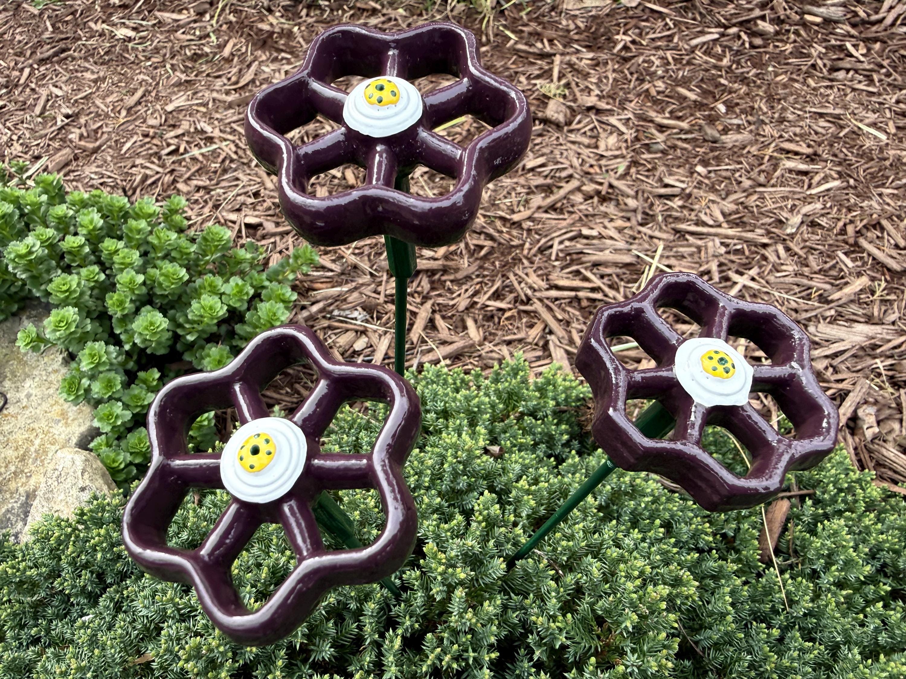 Vinca- Set of 3 Metal Flowers, 18