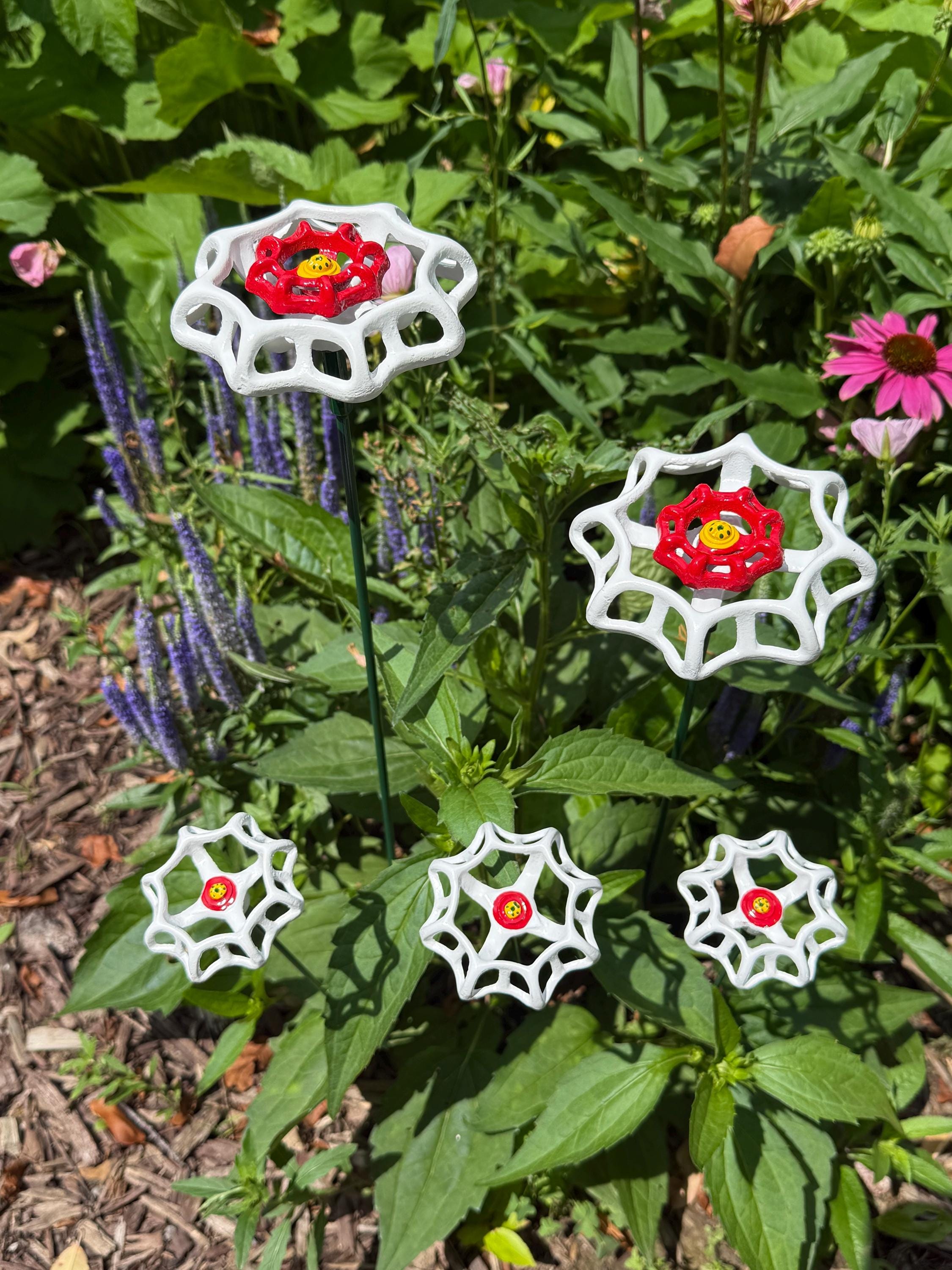 Set of 5 Large and Medium Star Shaped Metal Flowers Garden Stakes