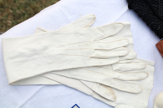 Vintage Ladies Elbow Length Leather Gloves - image 1