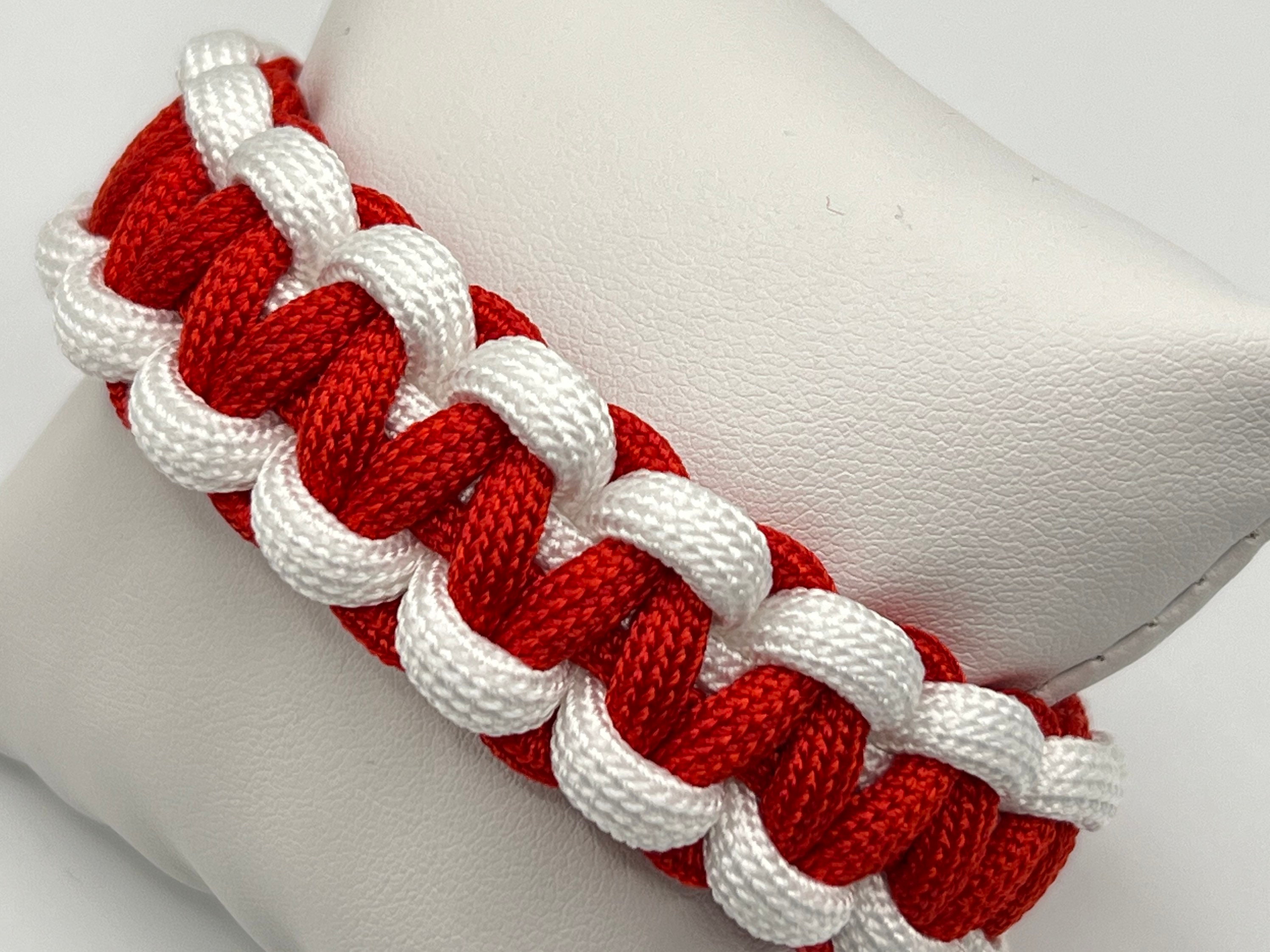 Gedeihen Teppich Anekdote armband red Trennwand Zunge Urteil