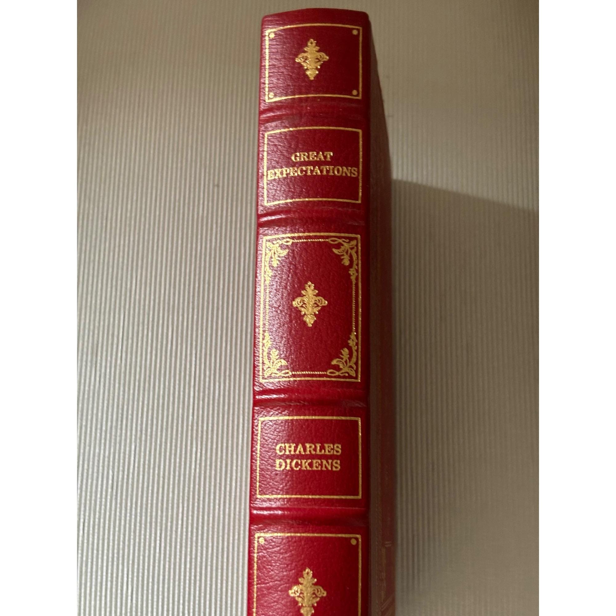 チャールズ・ディケンズ著『大いなる遺産』1979年未読 - Etsy 日本