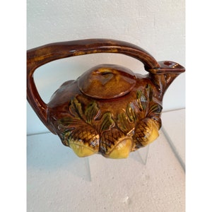 Vintage hand crafted acorn teapot similar to Mc Coy style no marks