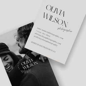 Modello di biglietto da visita verticale per fotografia moderna / Biglietto da visita unico con foto / Fotografo di matrimoni / Modello Canva femminile