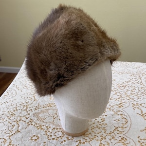Vintage Brown Mink Fur Winter Hat — Classic Mid-Century Elegance