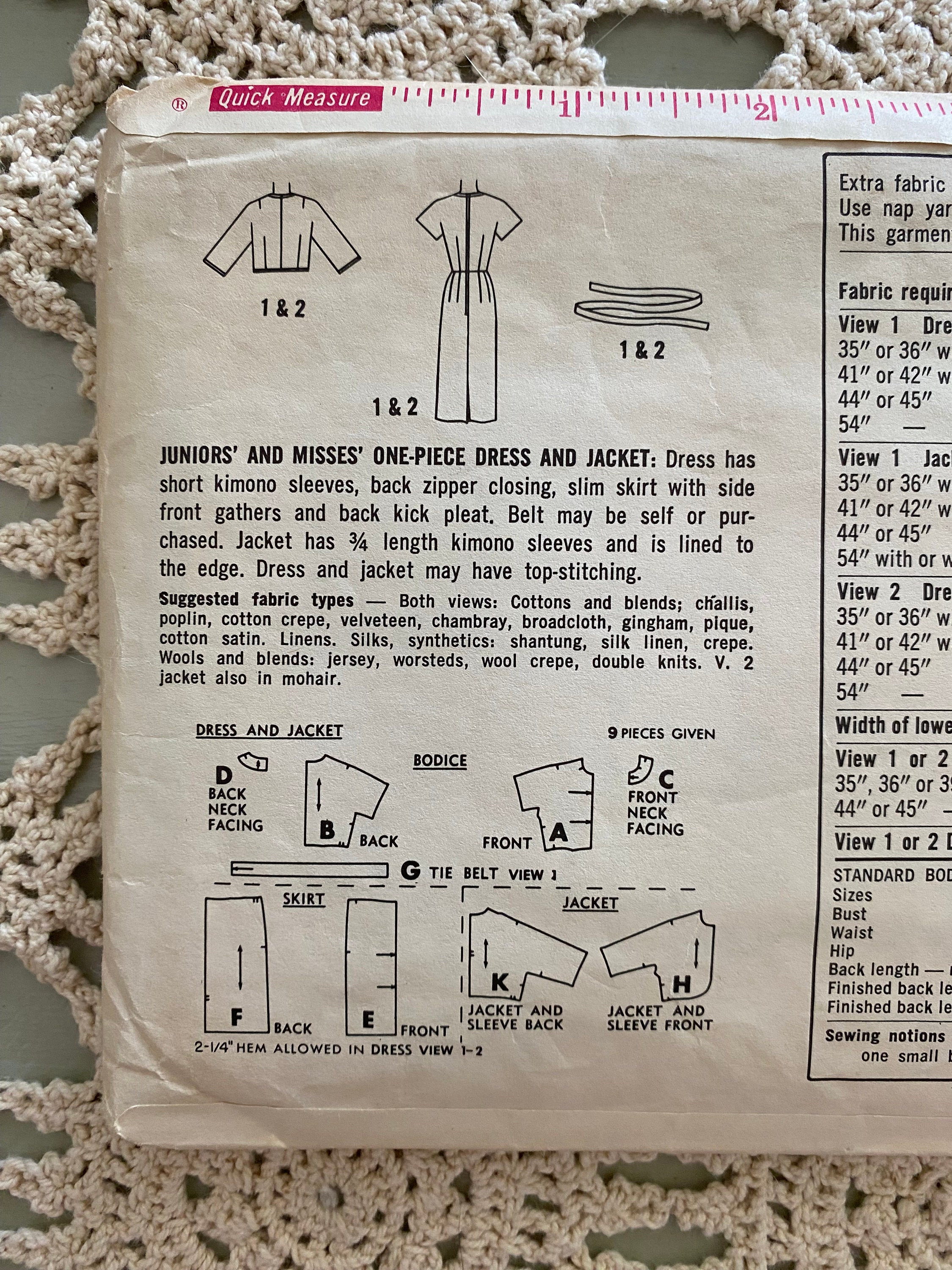 ONE PATTERN　P-MODEL Simplicity Pattern #4564 (1960) Juniors' and Misses' One