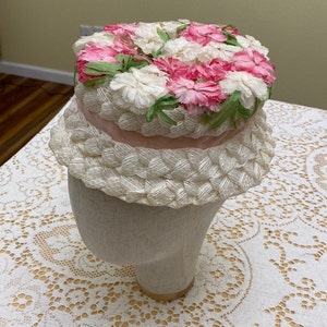 Vintage 1950s Cream Woven Straw Hat with Pink Velvet Ribbon & Floral Trim — Garden Party Charm