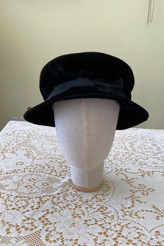 Vintage Velvet Cloche Hat