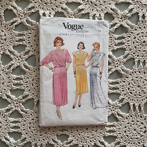 Vogue Mönster #9251 (1985) Klänning med missar