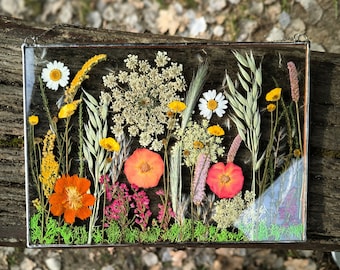 Stained Glass Pressed Flower Frame: Botanical Suncatcher Art